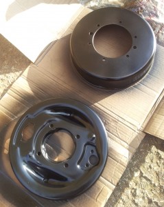 dpainted brake drum and backplate